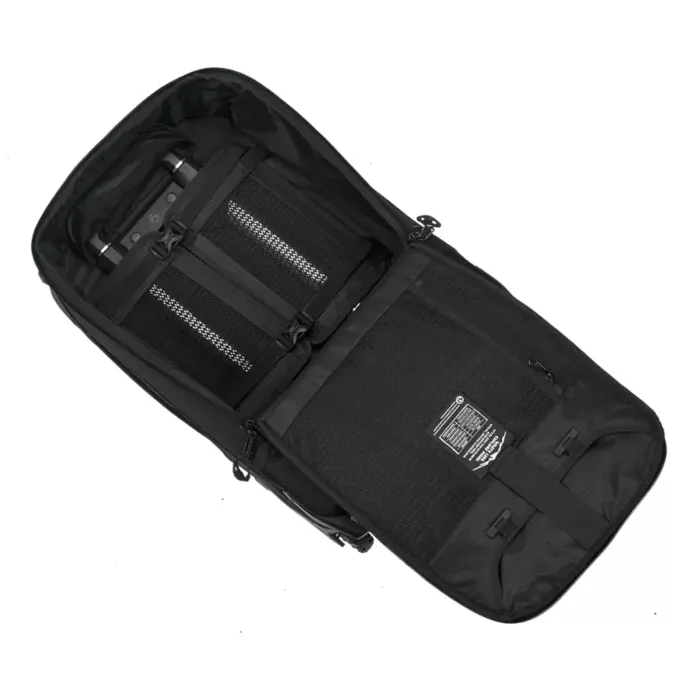 Eagle Creek Tarmac XE 4-Wheel 22" Carry On