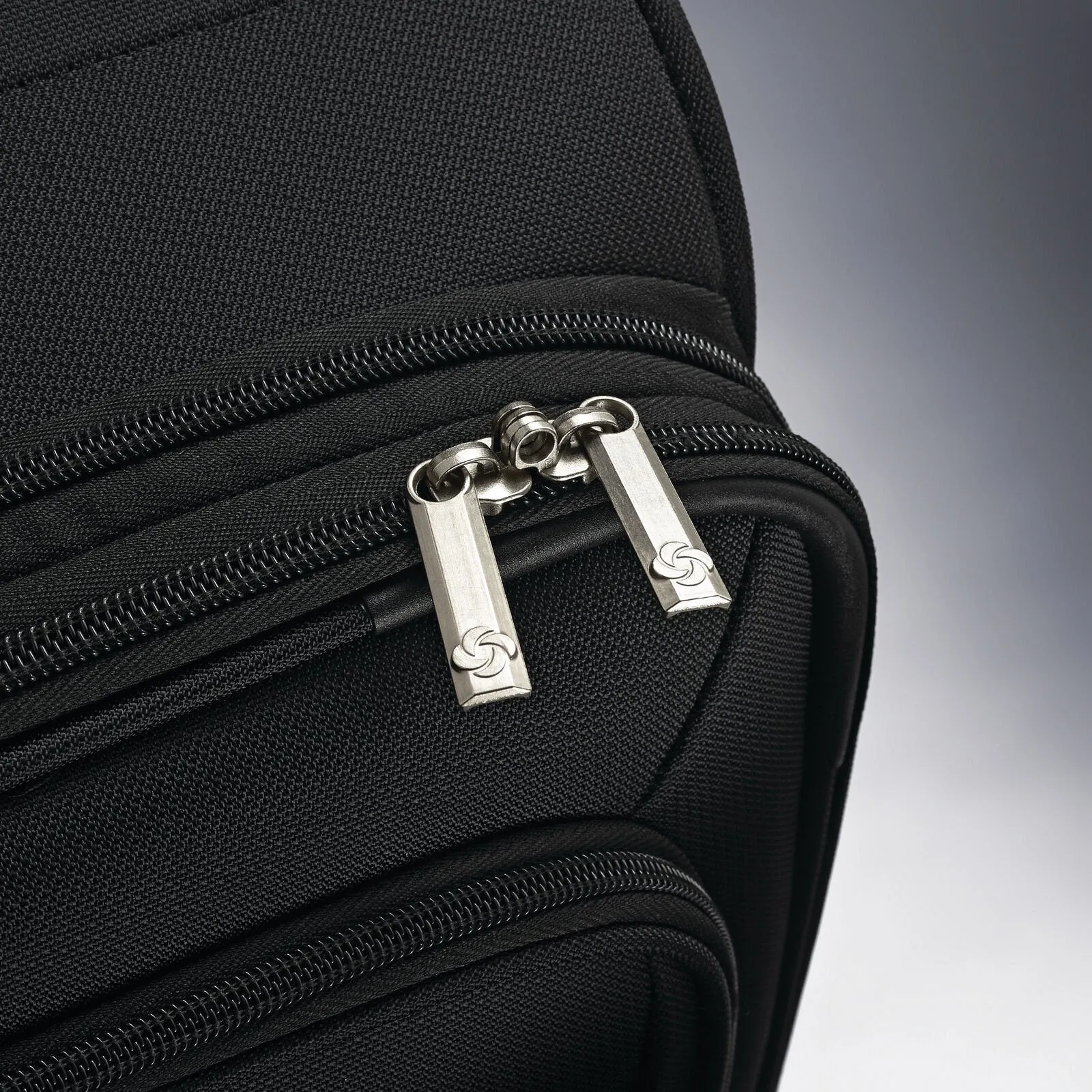 Luggage Samsonite Ascella I Carry-On Spinner